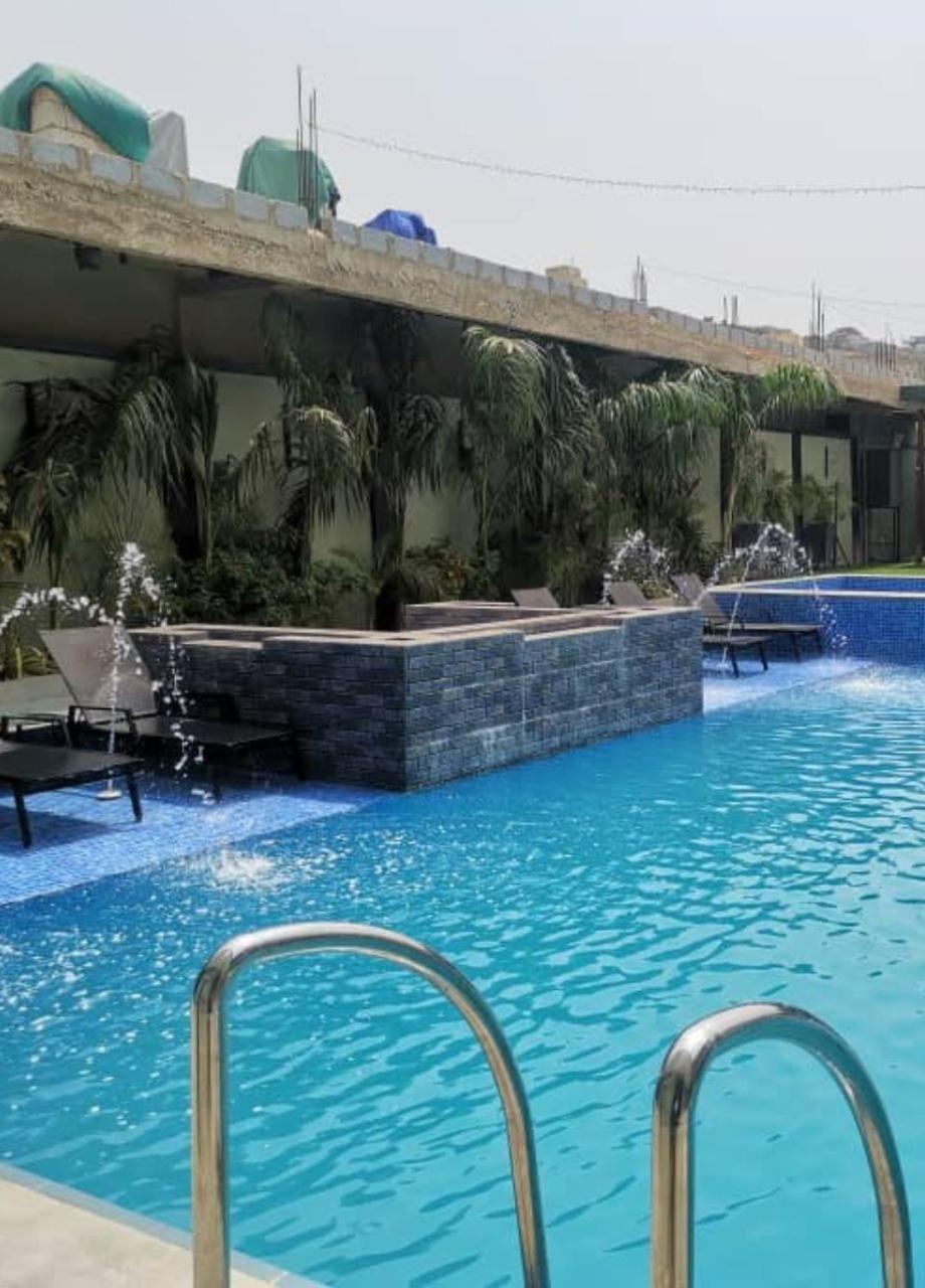 Perriman Hotel Kokrobite 外观 照片