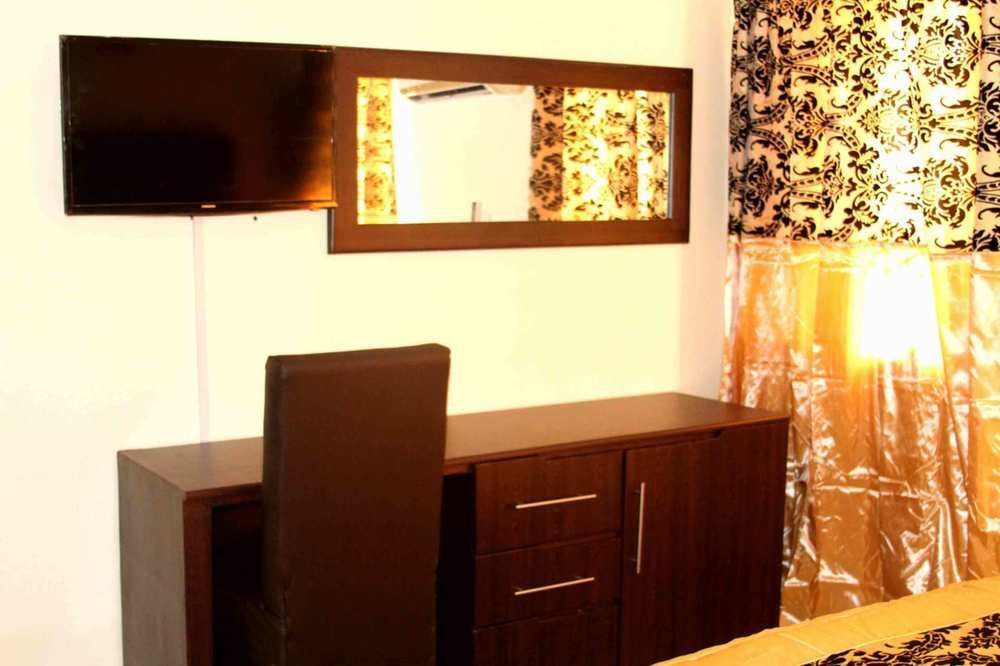 Perriman Hotel Kokrobite 外观 照片